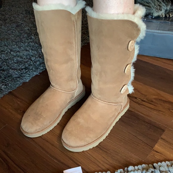 UGG Triple button Bailey boots - Picture 12 of 14